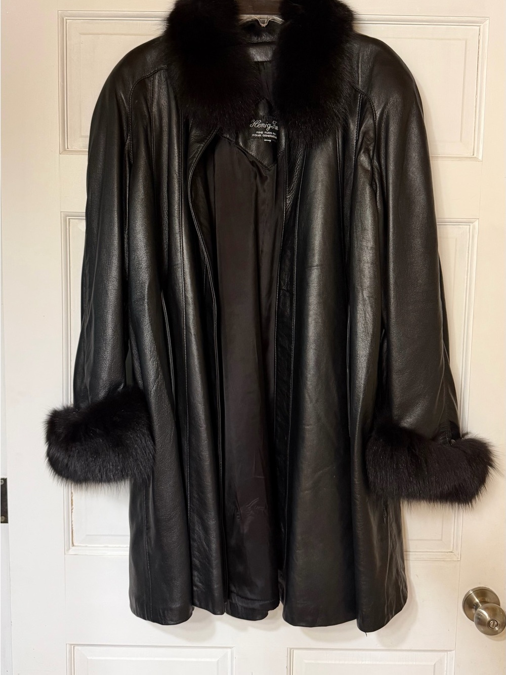 Henig Furs - Black Leather Coat with Fox Fur Collar & Cuff - Vintage